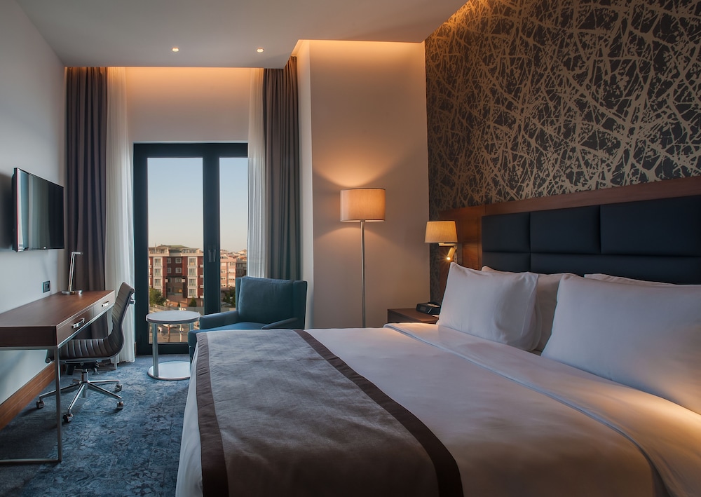 Holiday Inn Istanbul Tuzla Bay 9