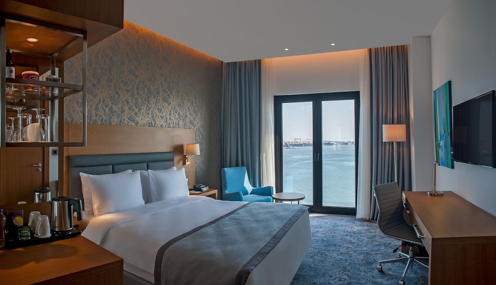 Holiday Inn Istanbul Tuzla Bay 5