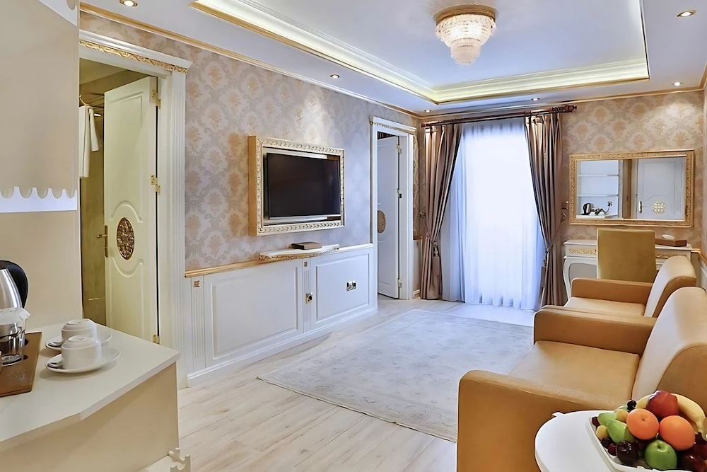 Hotel Emirhan Palace 6