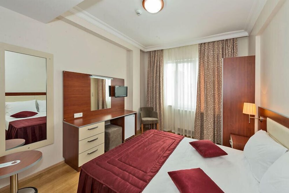 La Garden Hotel 16