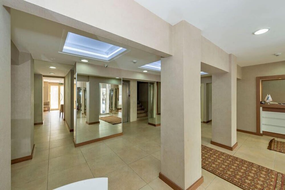 La Garden Hotel 2