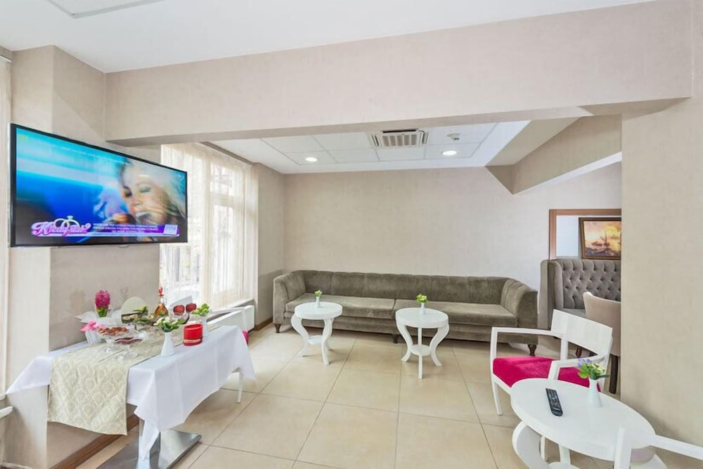 La Garden Hotel 8