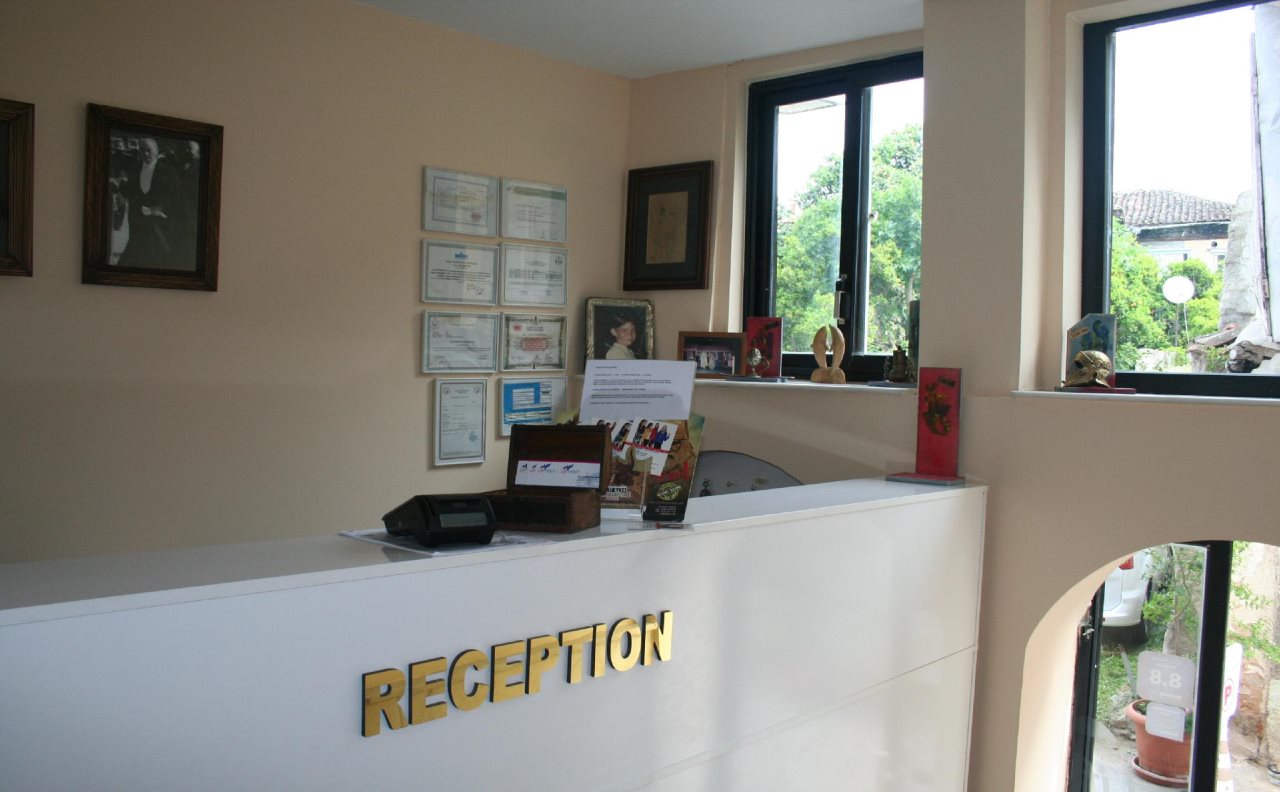 Life Hotel 12