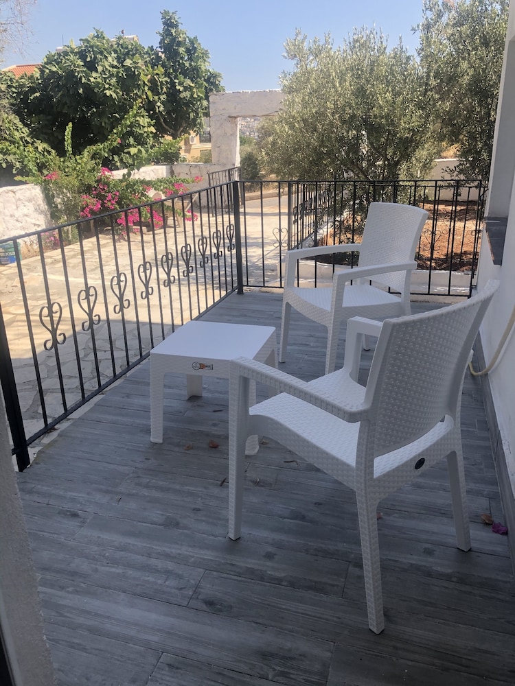 Lizo Hotel 10