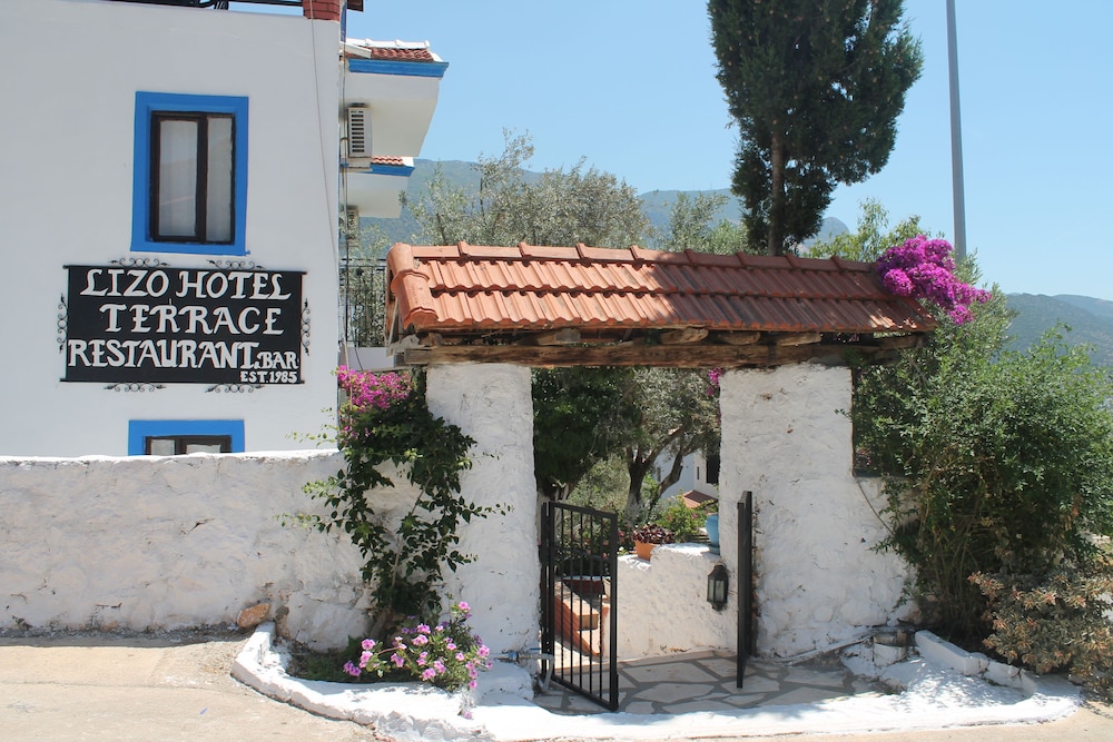 Lizo Hotel 24