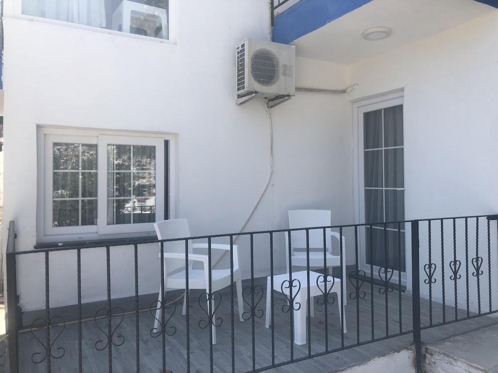 Lizo Hotel 4