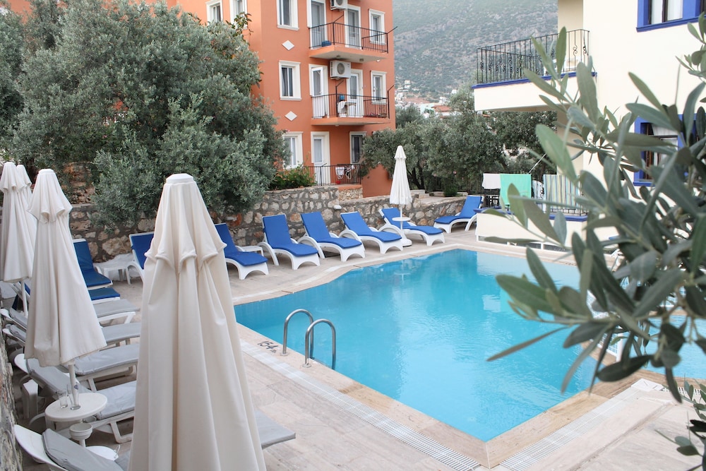 Lizo Hotel 14