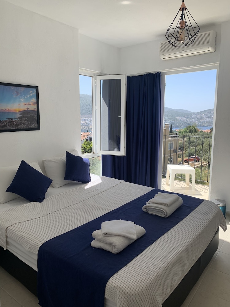 Lizo Hotel 6