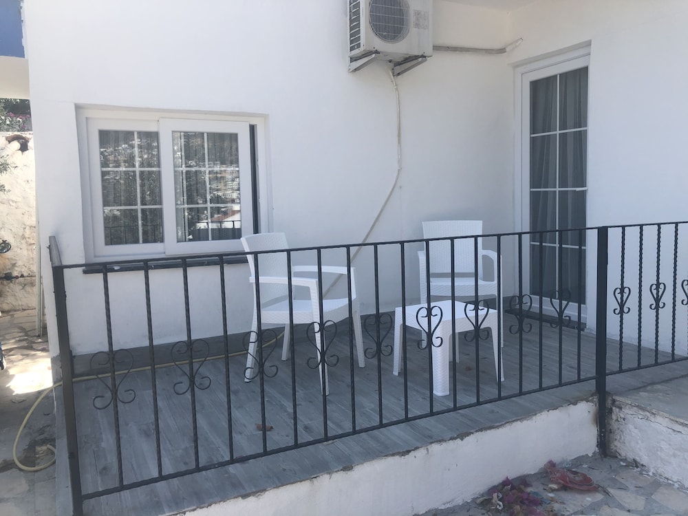 Lizo Hotel 9