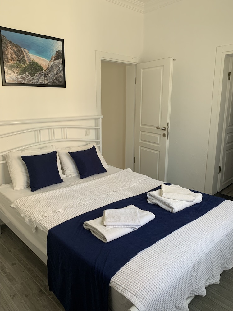 Lizo Hotel 7