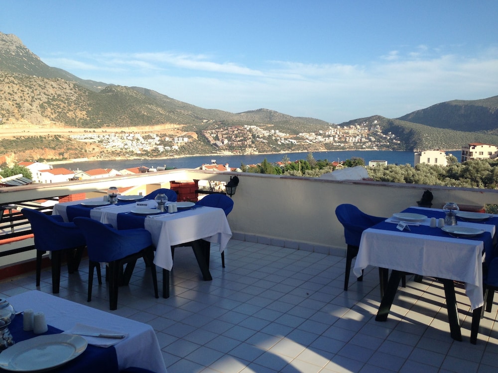 Lizo Hotel 18