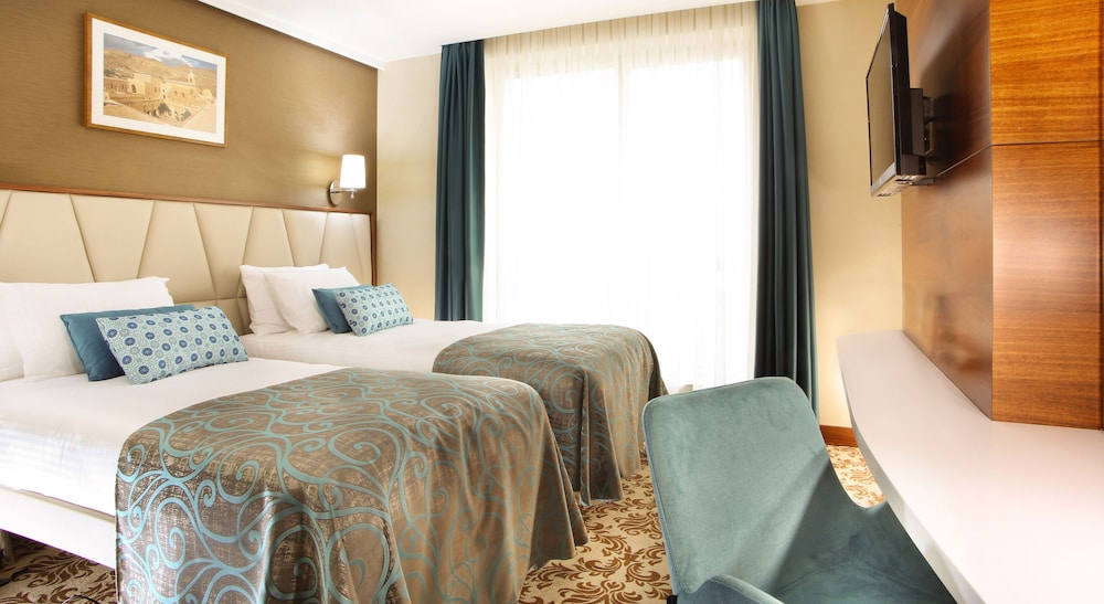 Mard-Inn Hotel 10