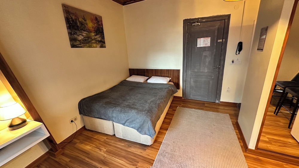 New Pera Hotel 21