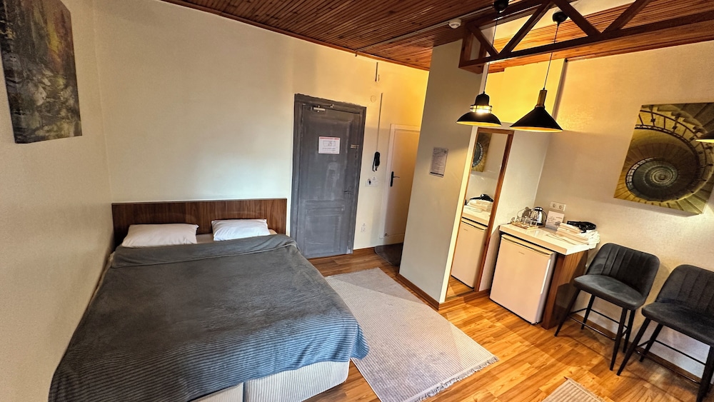 New Pera Hotel 13