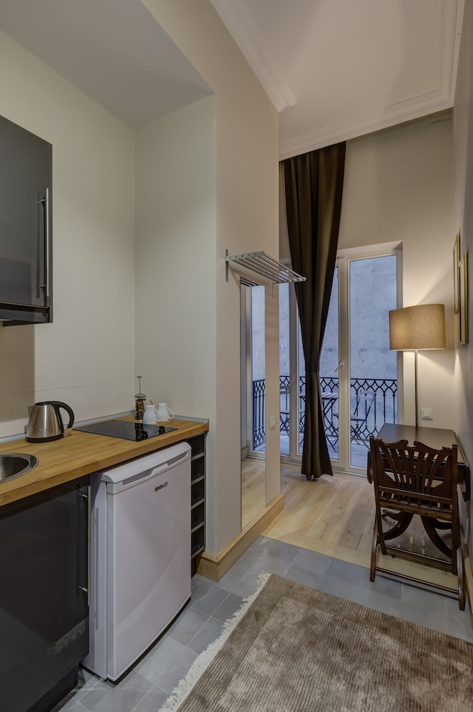 No11 Hotel & Apartments 15