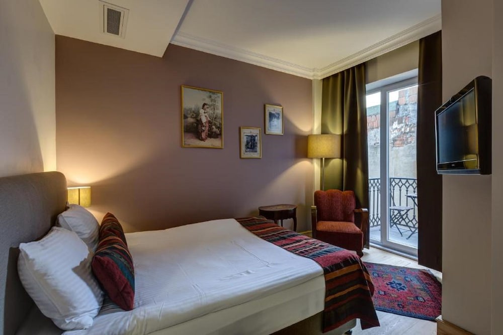No11 Hotel & Apartments 13