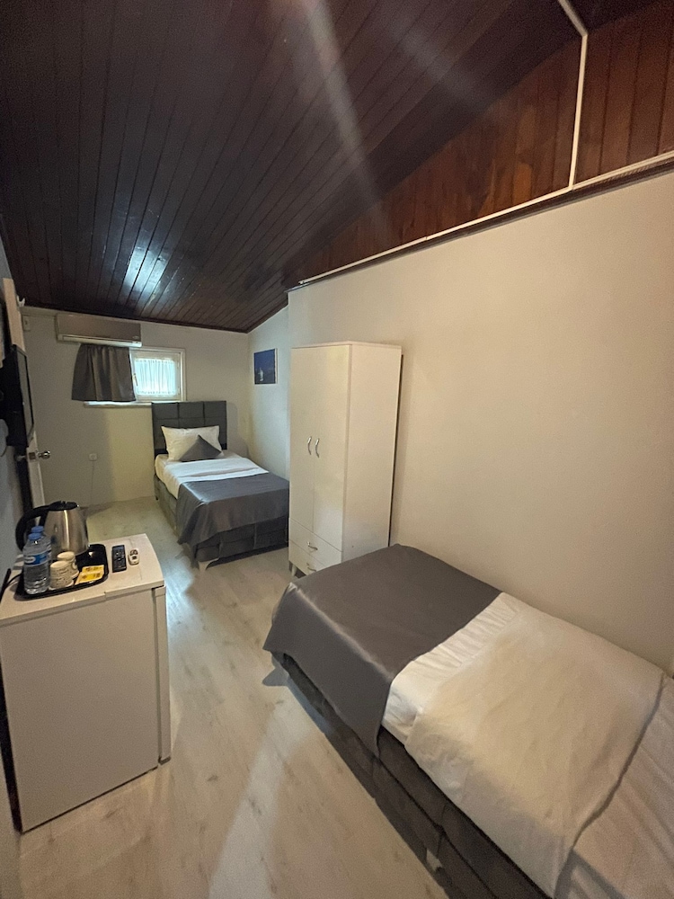 Oldmile Palace Hotel 12