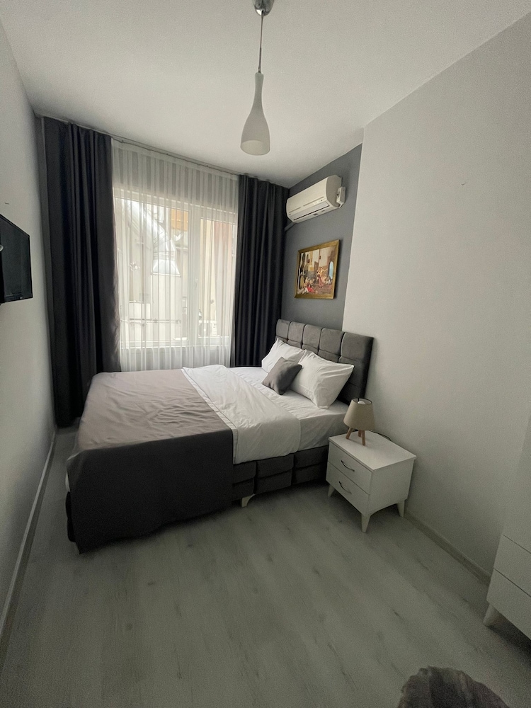 Oldmile Palace Hotel 9