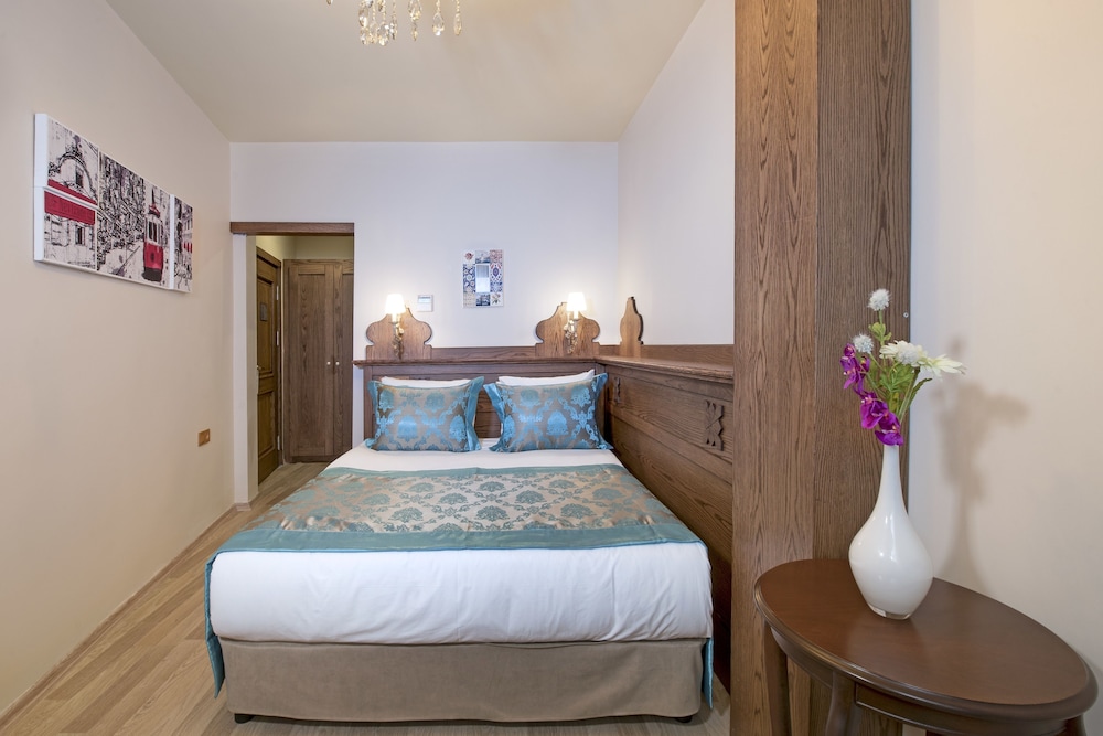 Perapolis Hotel 19