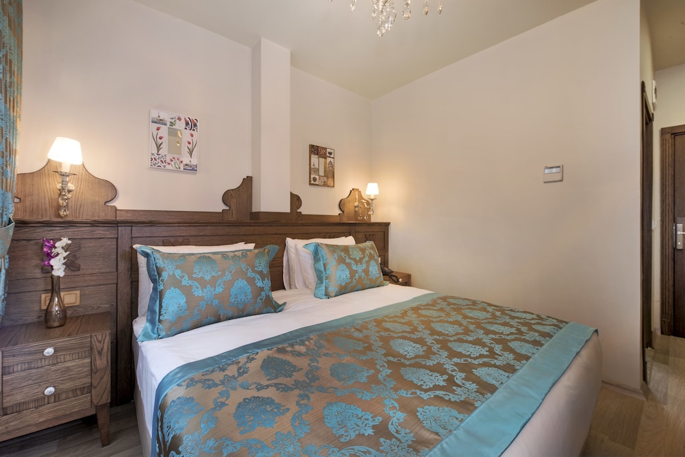 Perapolis Hotel 11