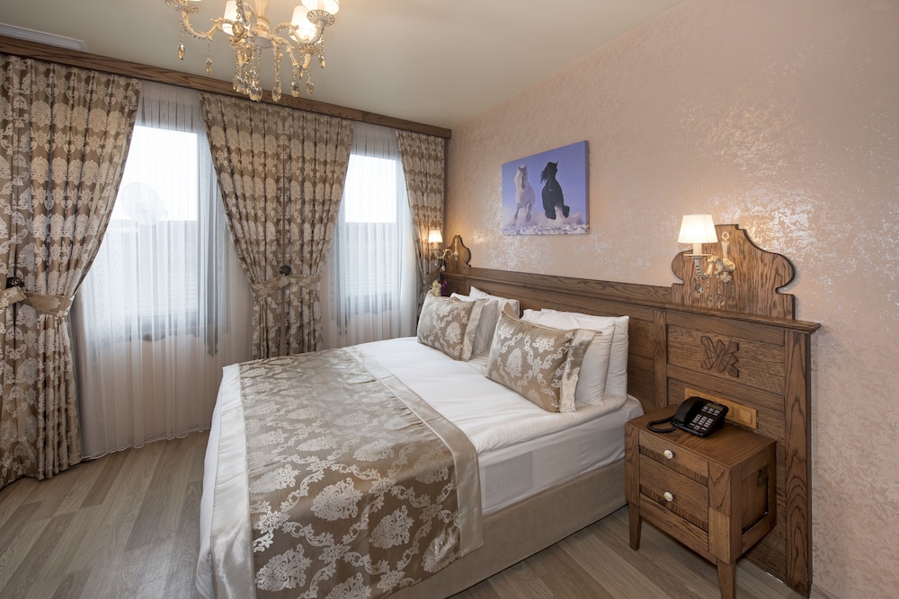 Perapolis Hotel 12
