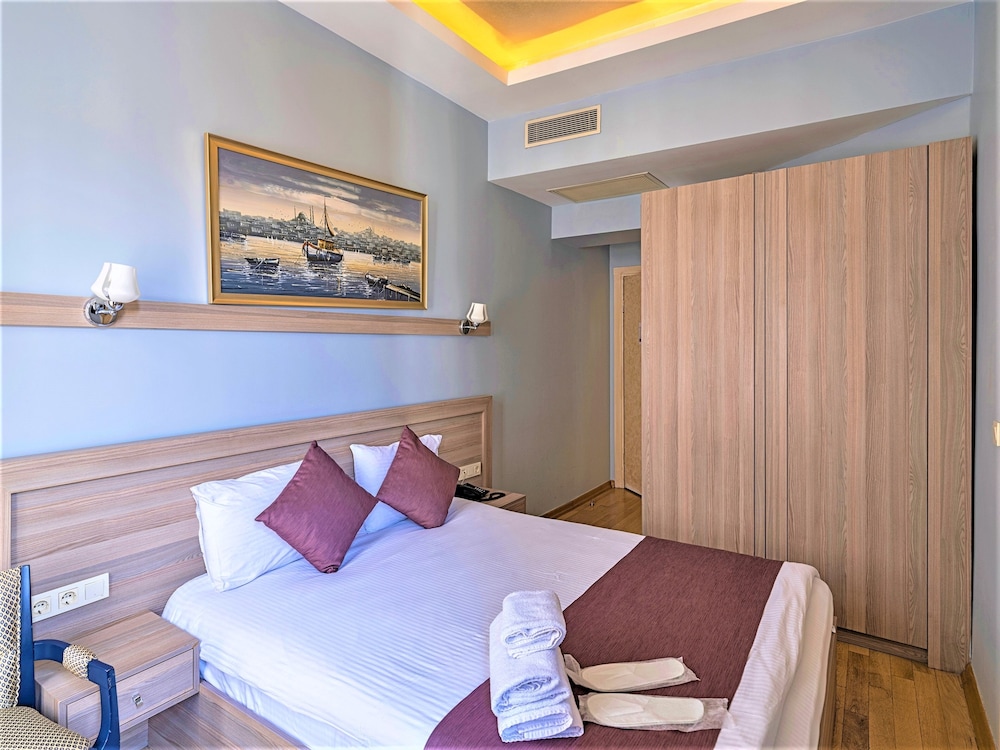 Ragip Pasha Apartments 18