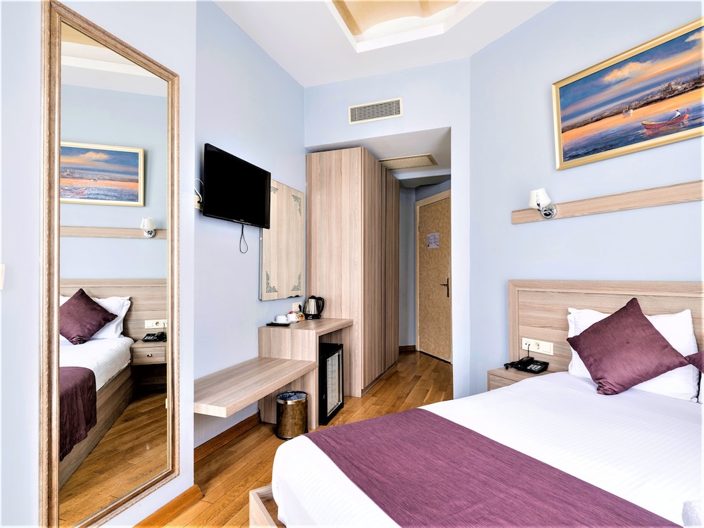 Ragip Pasha Apartments 20