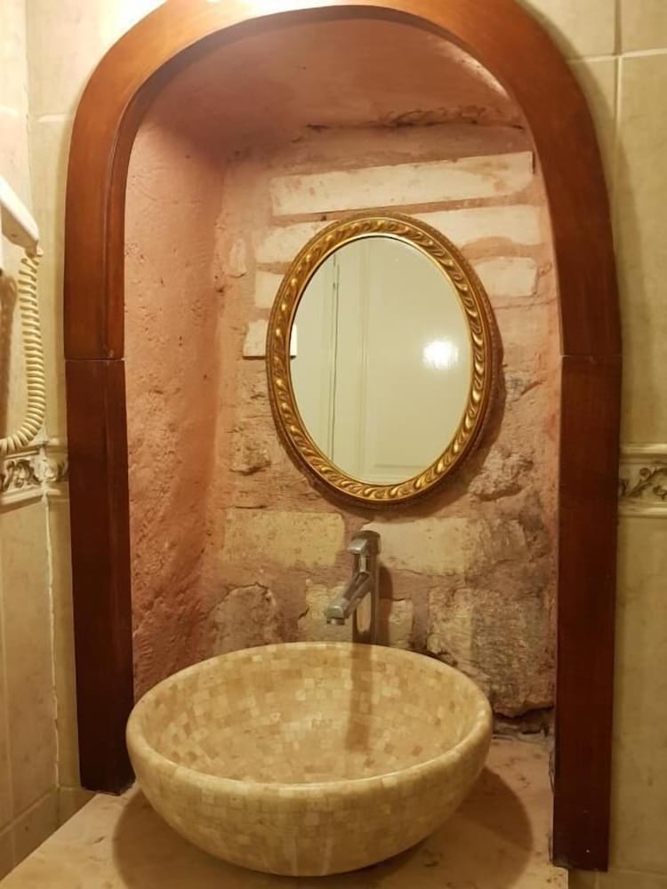 Romantic Mansion 6