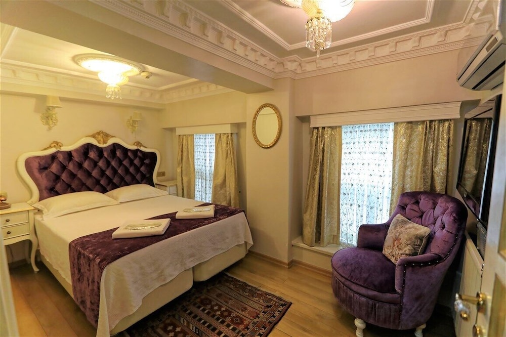 Romantic Mansion 9