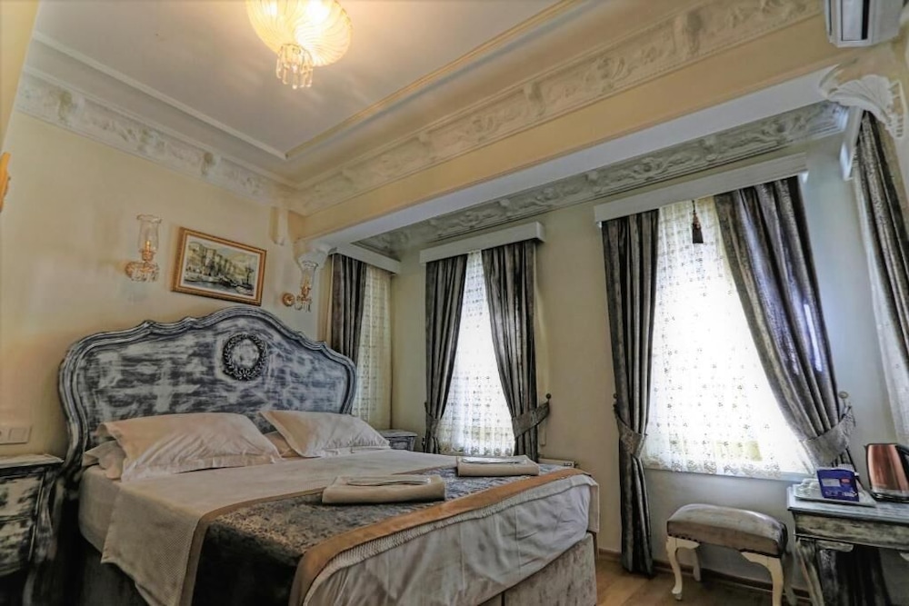 Romantic Mansion 4