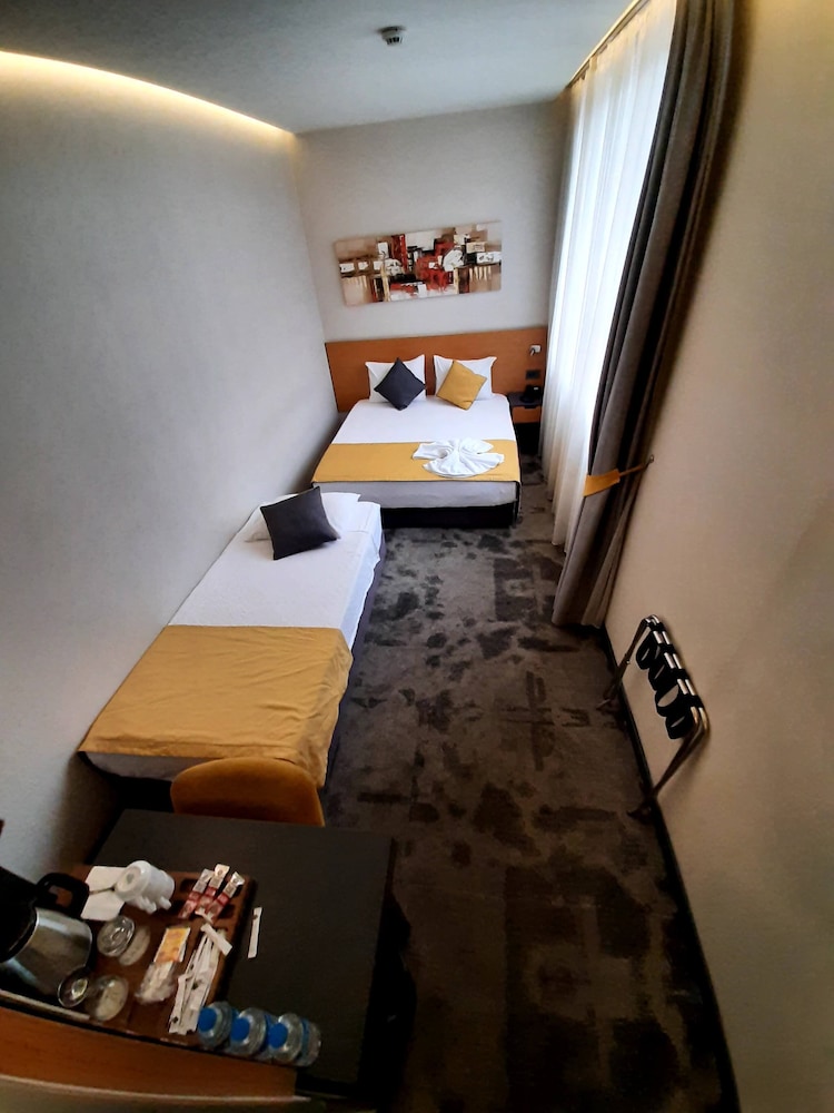 Sapko Airport Hotel 16