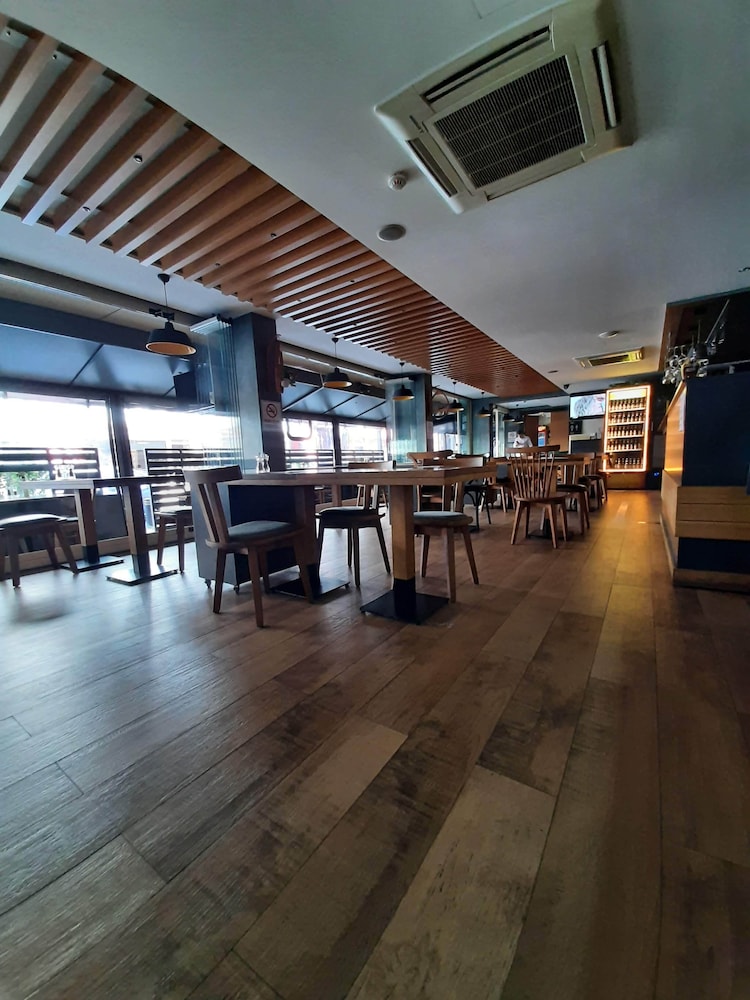 Sapko Airport Hotel 24