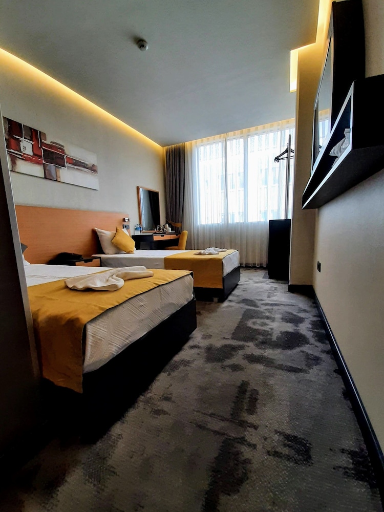 Sapko Airport Hotel 7
