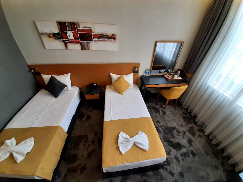 Sapko Airport Hotel 9