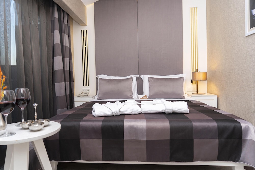 Sky Kamer Hotel 18