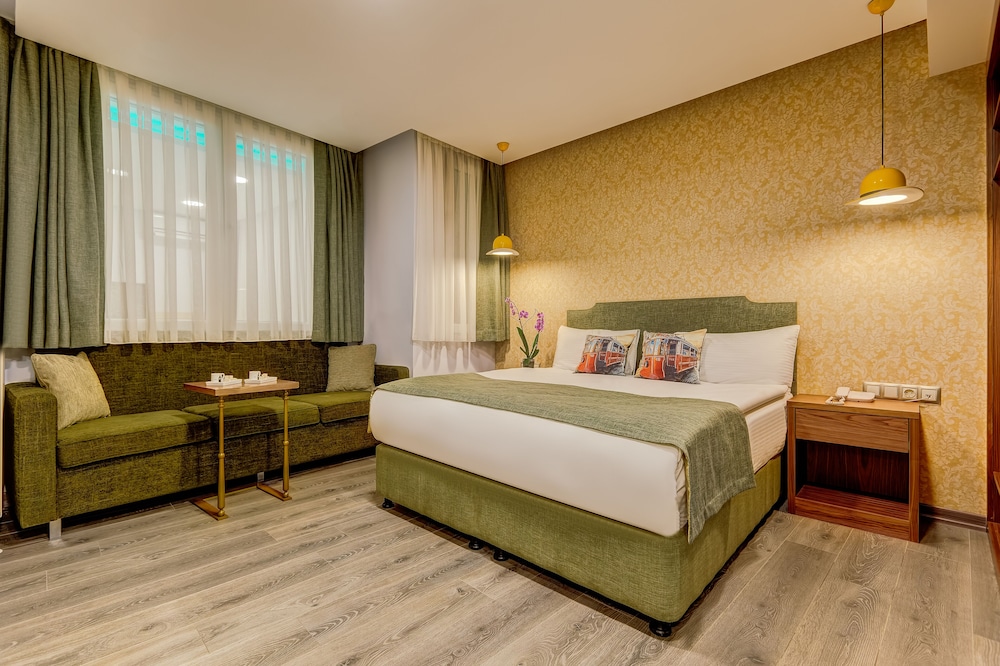 Sometimes Hotel 4