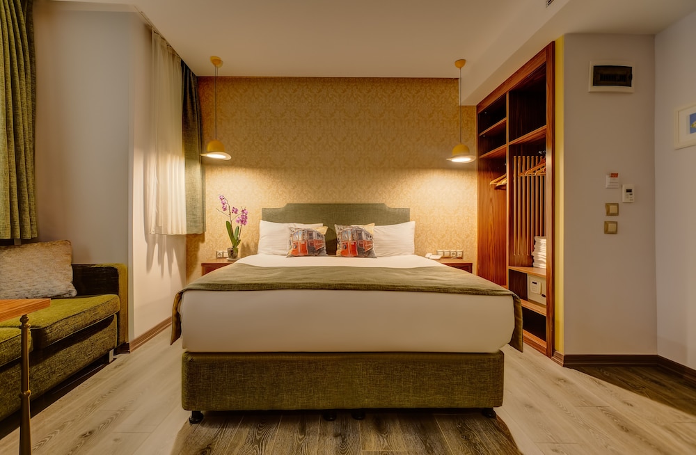 Sometimes Hotel 12