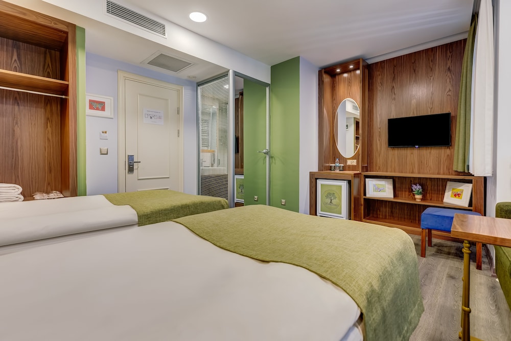 Sometimes Hotel 7