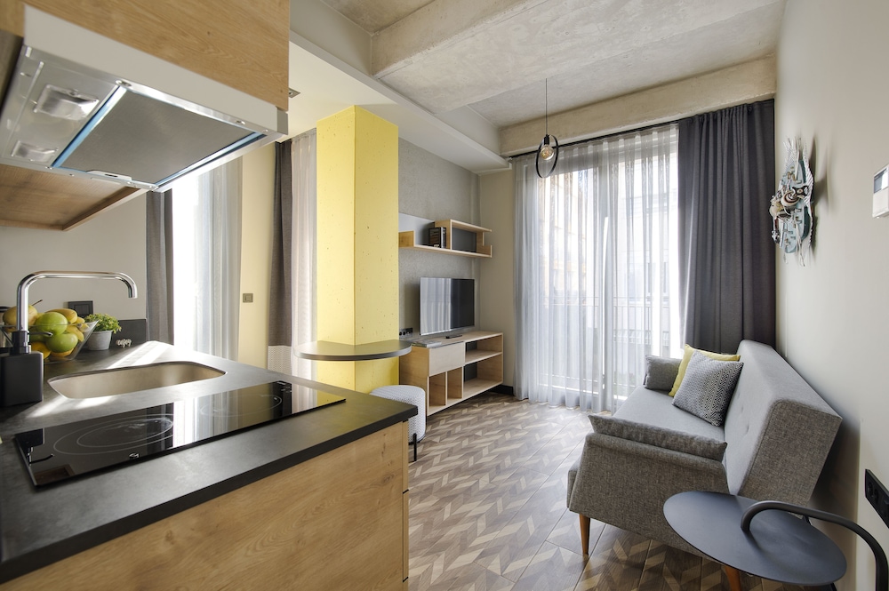 Trend Suites 13