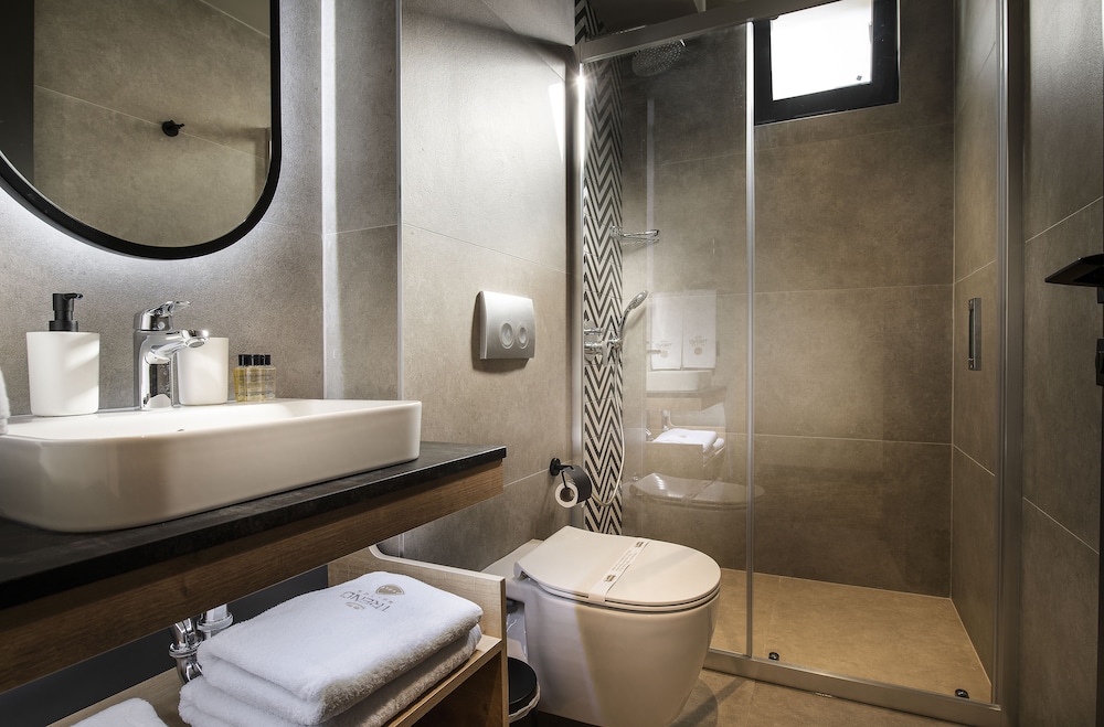 Trend Suites 16