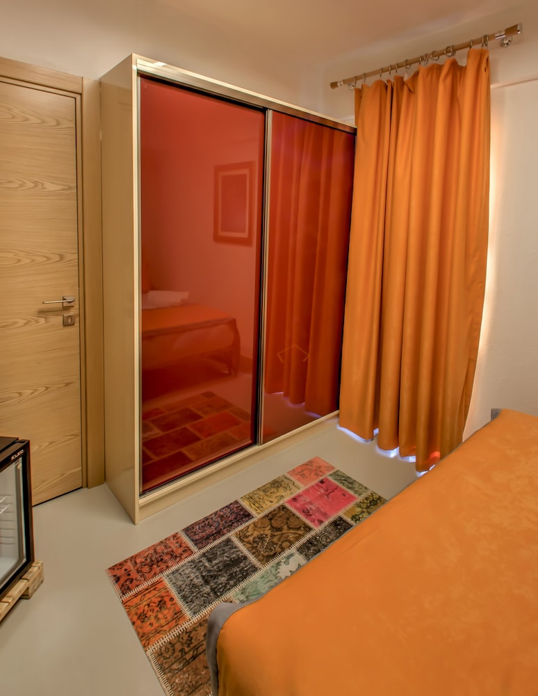 Vavien Hotel 9