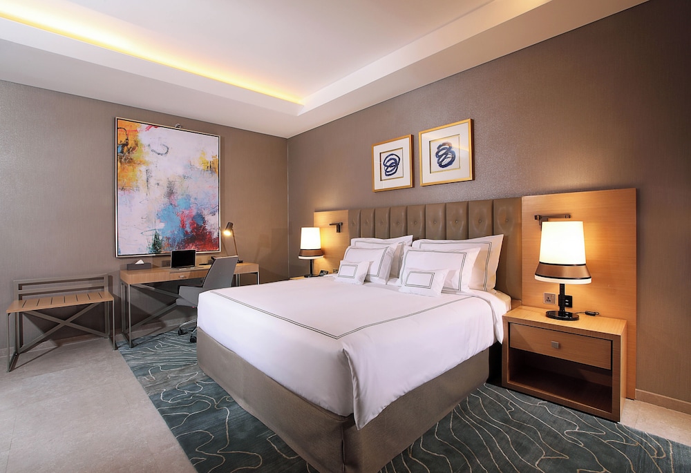 Grand Cosmopolitan Hotel 7