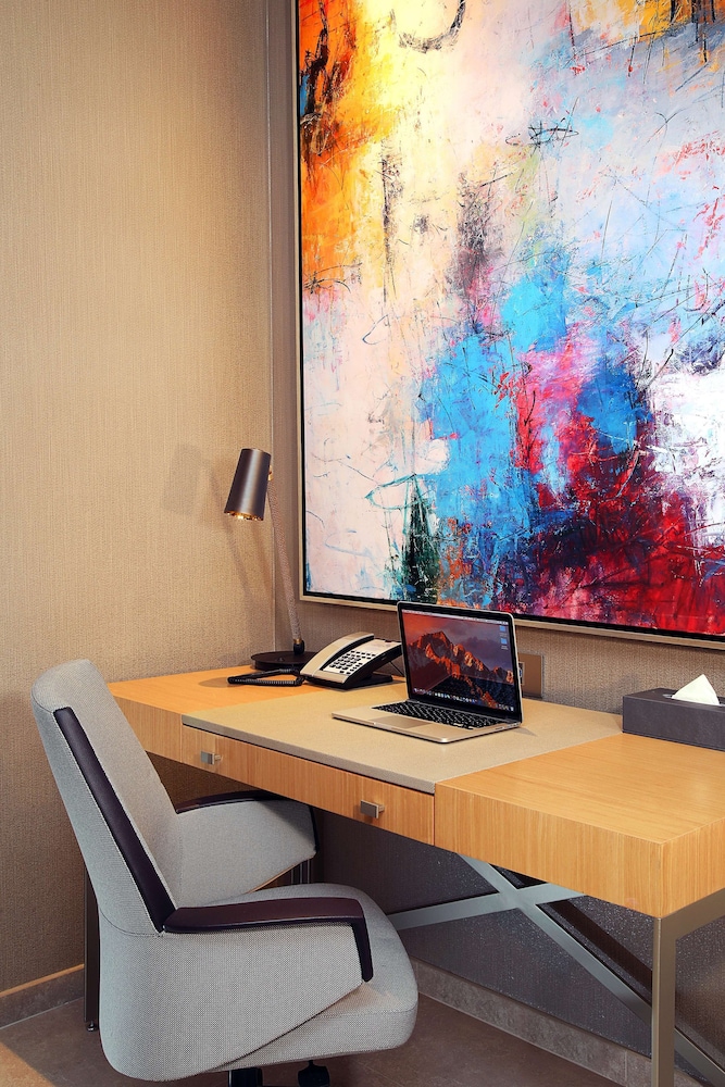 Grand Cosmopolitan Hotel 21