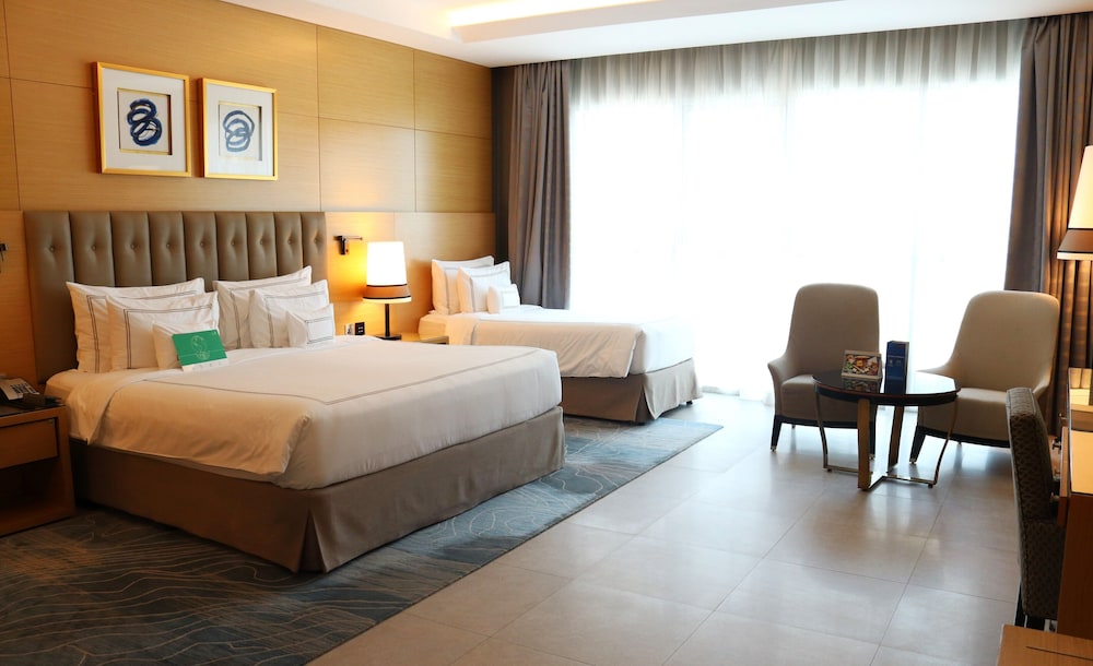 Grand Cosmopolitan Hotel 19