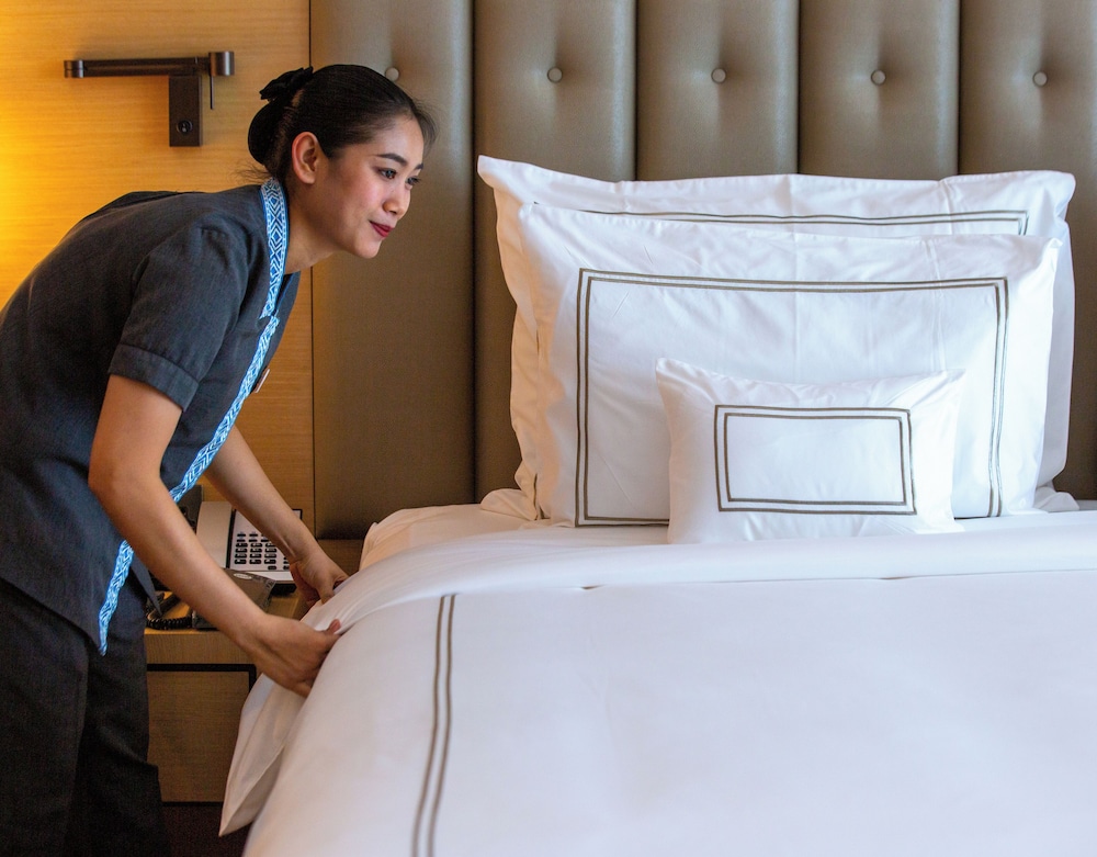 Grand Cosmopolitan Hotel 12
