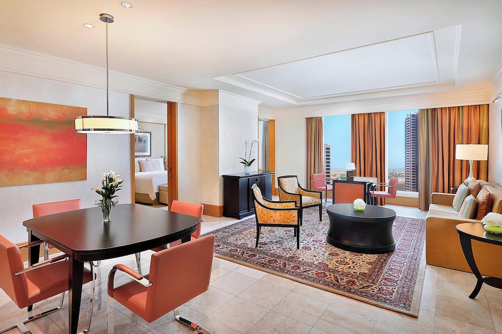 The Ritz-Carlton Dubai International Financial Centre Executive Residences 18