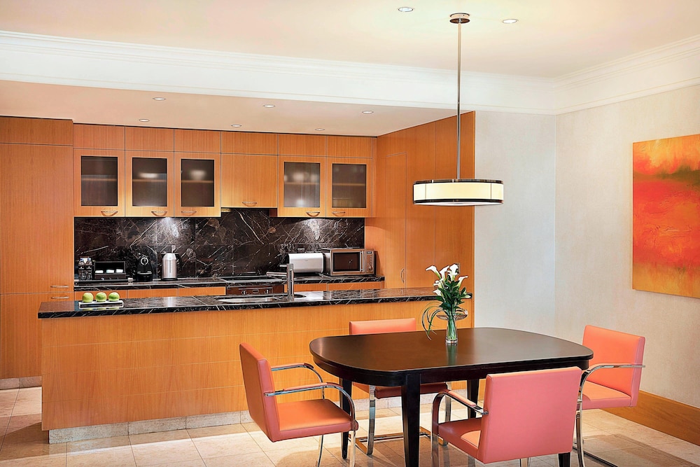 The Ritz-Carlton Dubai International Financial Centre Executive Residences 5