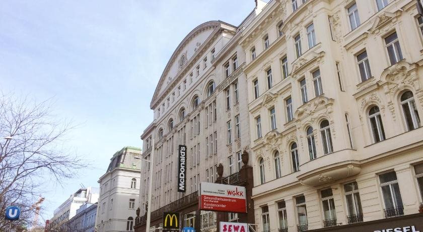 Urban Boutique Hotel 10
