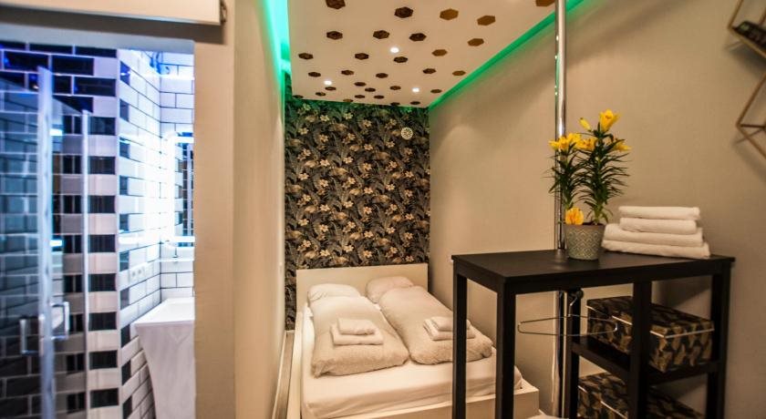 Urban Boutique Hotel 8