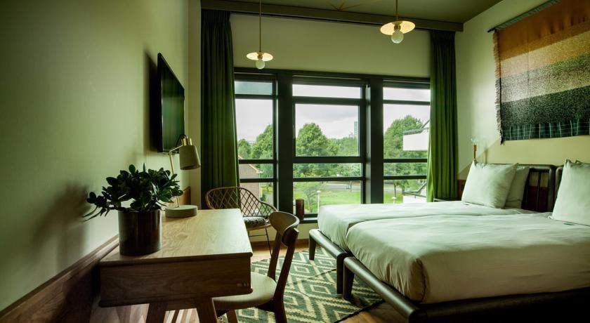Hotel V Fizeaustraat 7